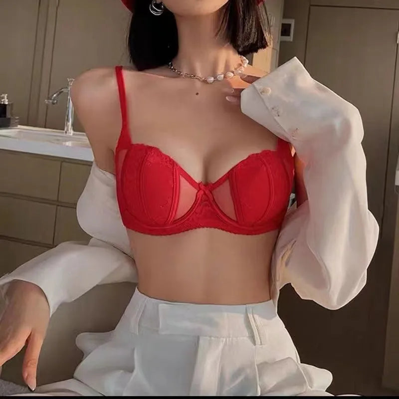 Soutien-gorge en dentelle à inserts transparents