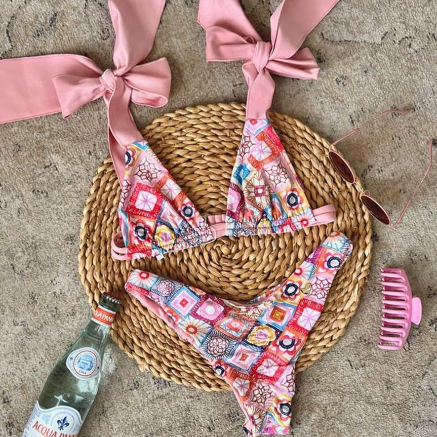 Bikini avec grands nœuds décoratifs
