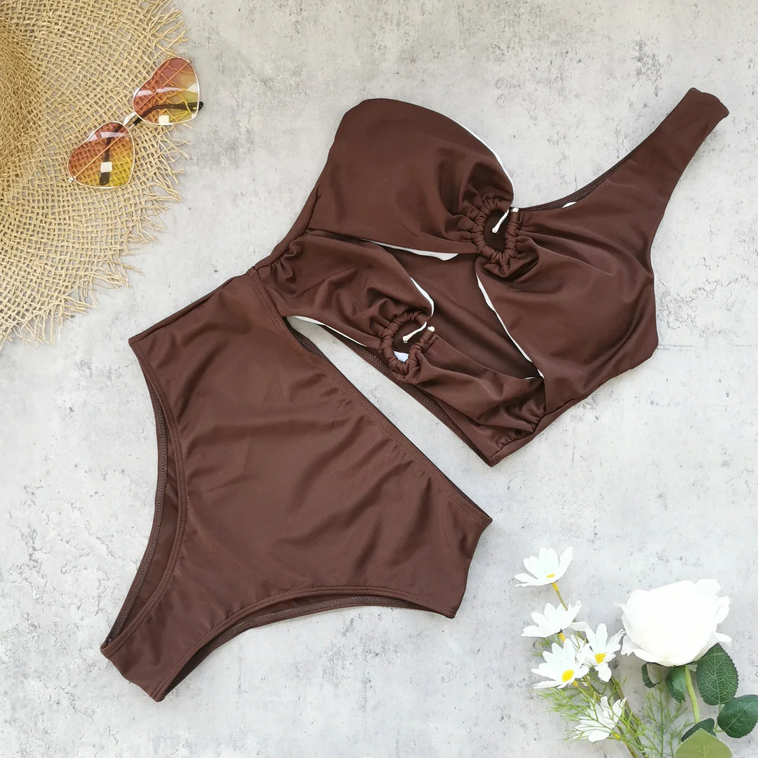 Maillot de bain très échancré