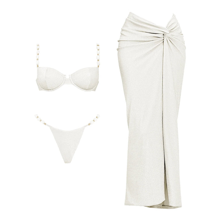 Ensemble de plage avec bikini