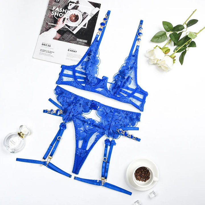 Ensemble de lingerie 3 pièces avec porte-jarretelles