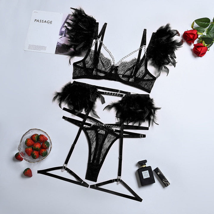 Ensemble de lingerie en dentelle sensuel 3 pièces à plumes décoratives
