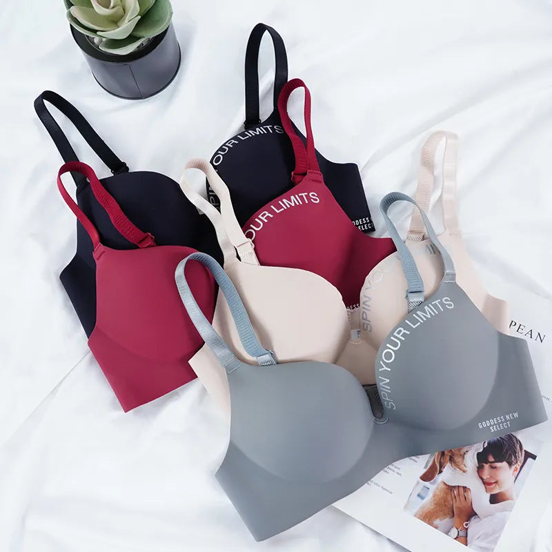 Soutien-gorge push-up sans armatures à inscription