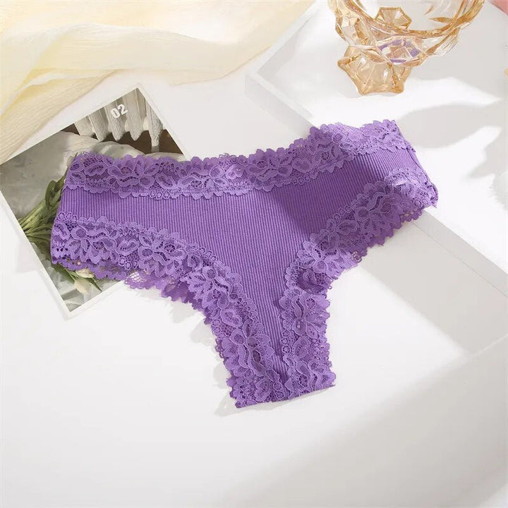 Culottes côtelées en dentelle