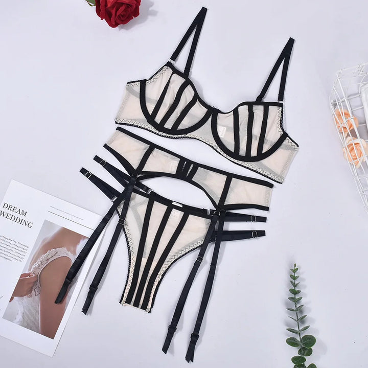 Ensemble de lingerie transparente 3 pièces