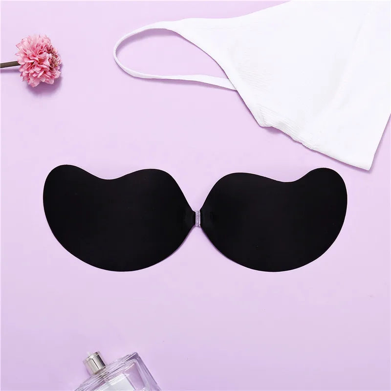 Soutien-gorge adhésif réutilisable