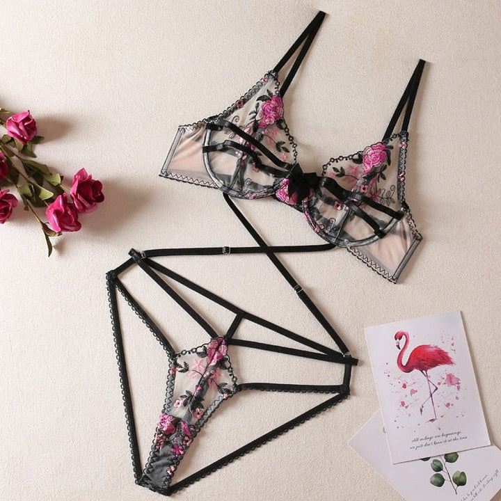 Ensemble de lingerie à broderie décorative