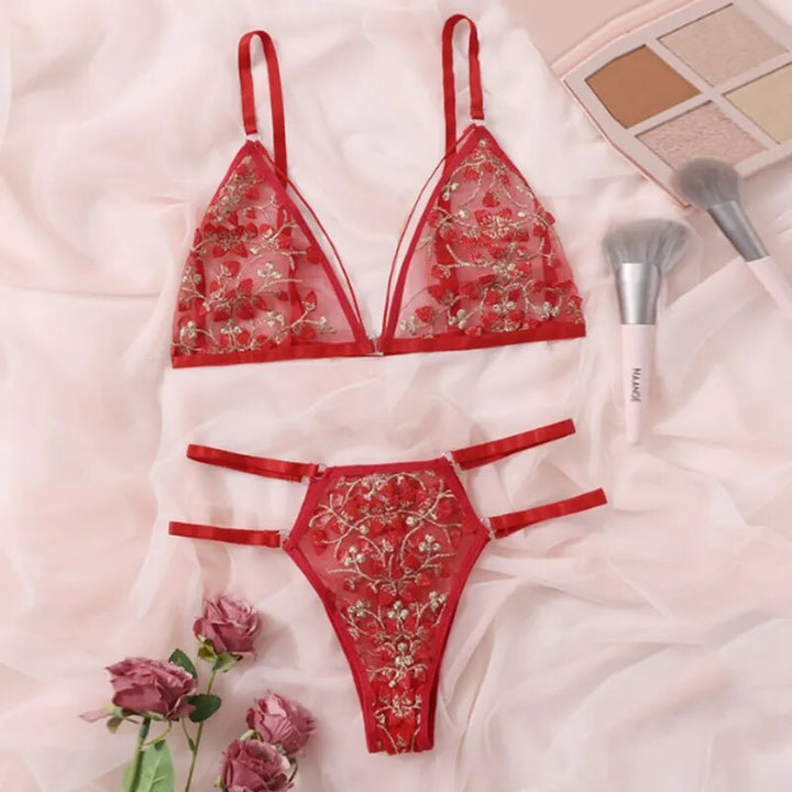 Ensemble de lingerie brodé