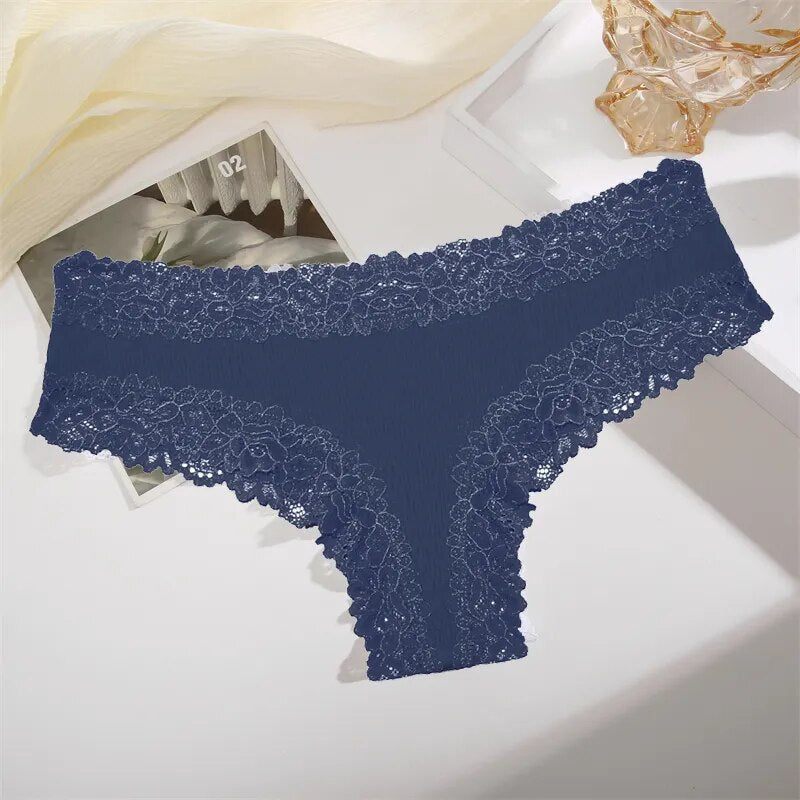 Culottes côtelées en dentelle
