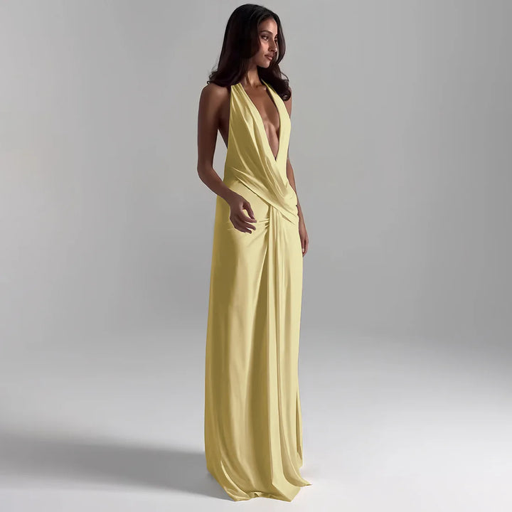 Longue robe à décolleté plongeant et fente haute