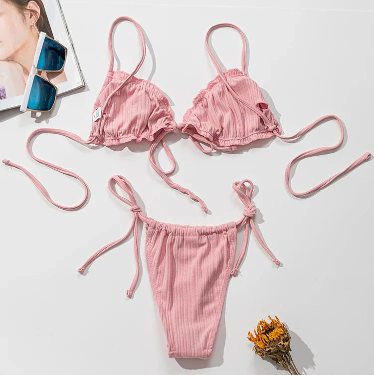 Bikini uni à laçages