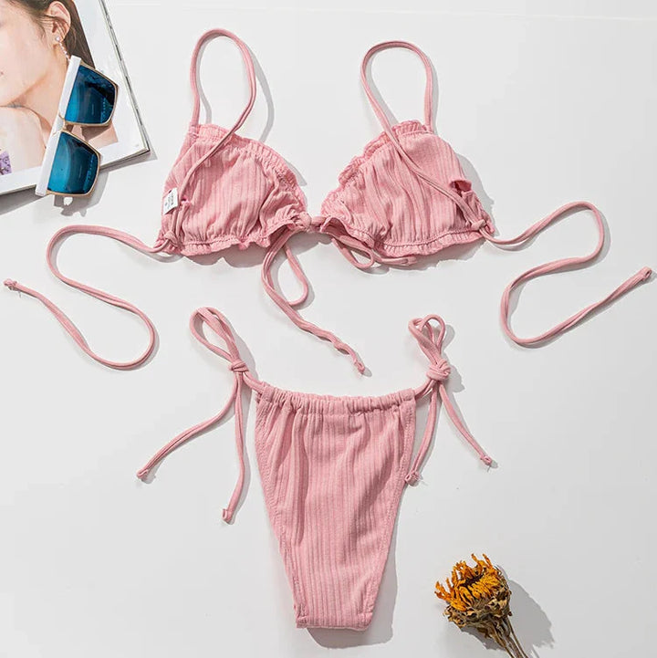 Bikini uni à laçages