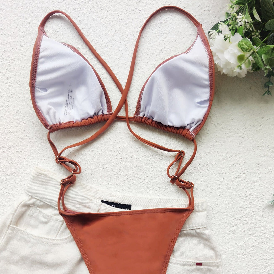 Maillot de bain une pièce à brides décoratives