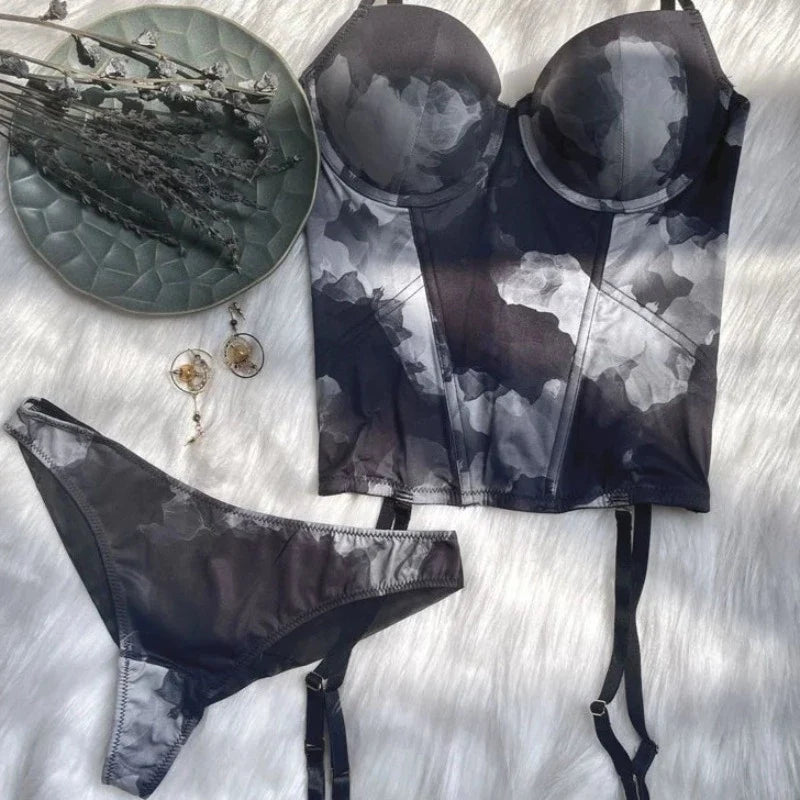 Ensemble de lingerie avec corset tie-dye