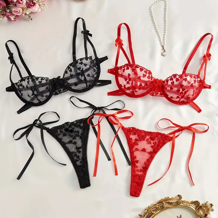 Ensemble de lingerie brodé