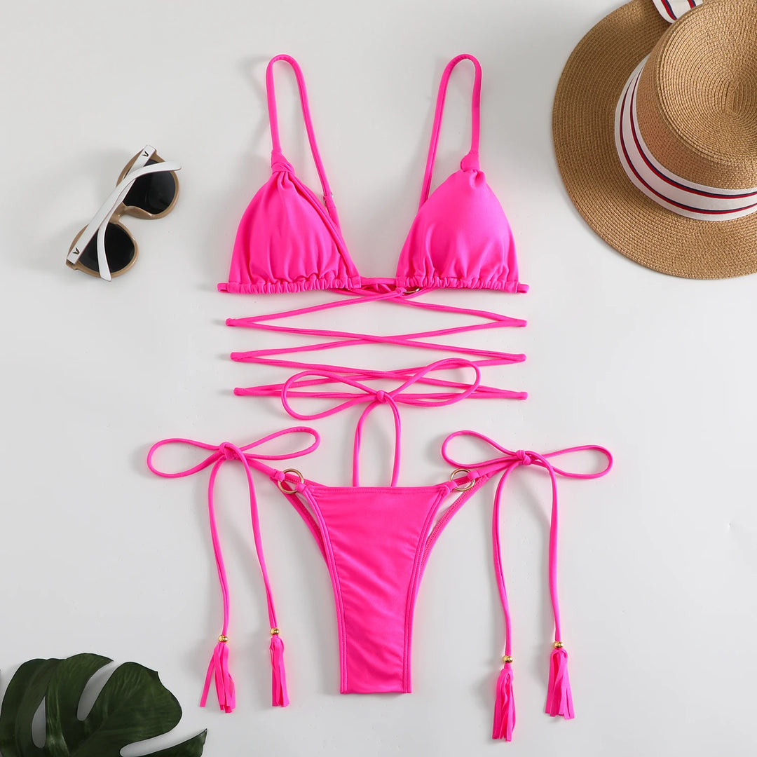 Bikini avec attaches décoratives