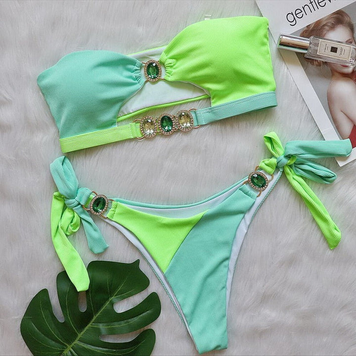 Maillot de bain 2 pièces style brésilien