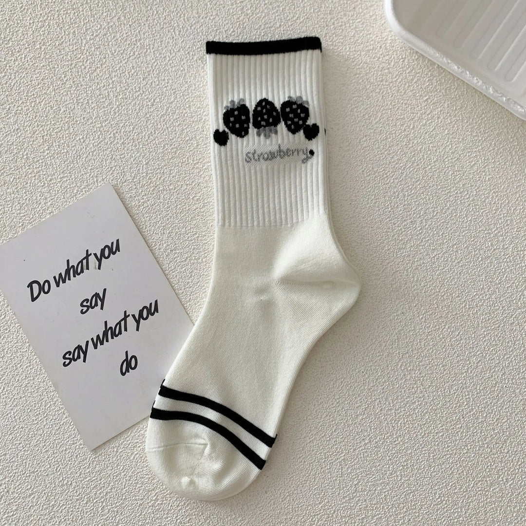 Chaussettes noires et blanches