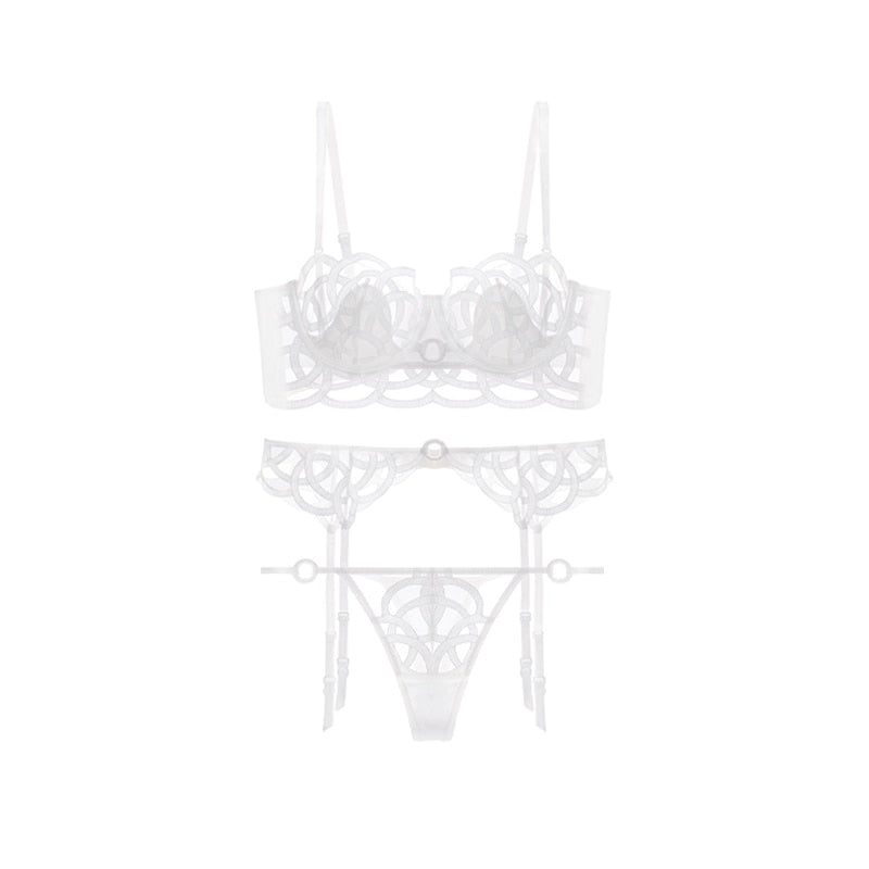 Ensemble de lingerie 3 pièces avec inserts transparents