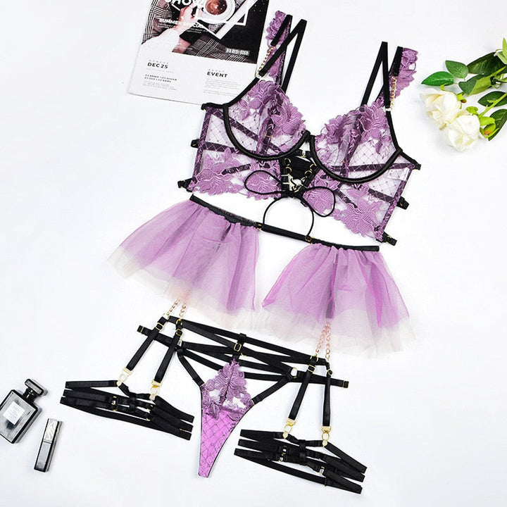 Ensemble de lingerie en dentelle à volant