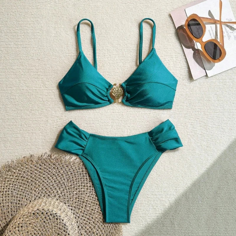 Bikini taille haute avec coquillage métallique