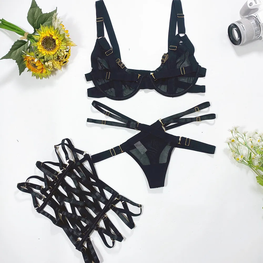 Ensemble de lingerie 3 pièces à ceinture décorative