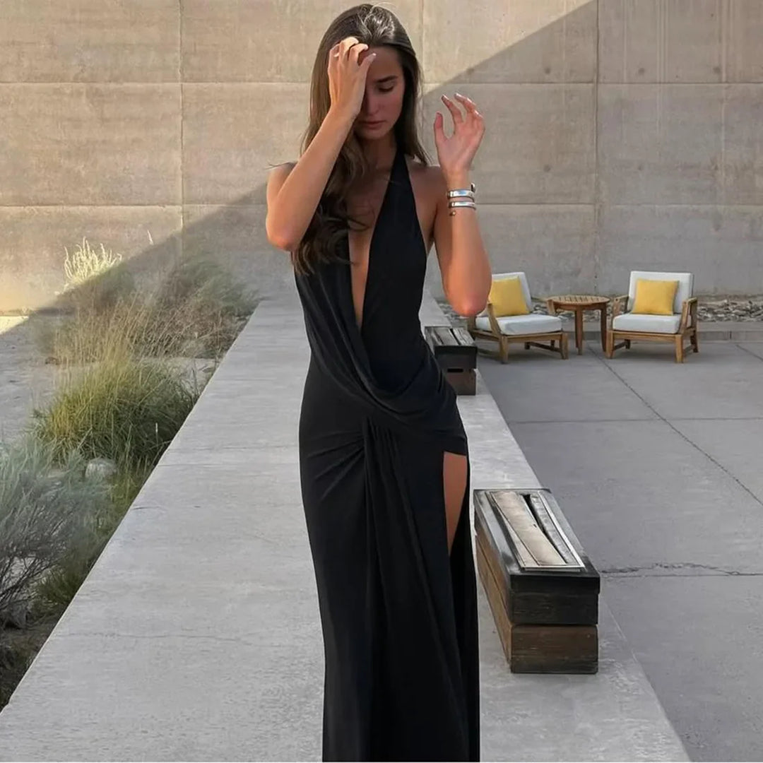 Longue robe à décolleté plongeant et fente haute