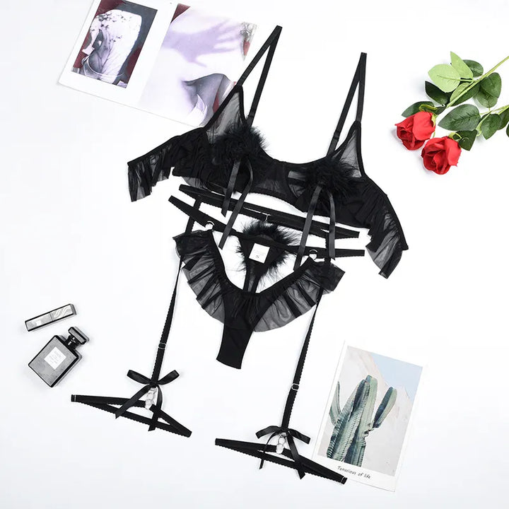 Ensemble de lingerie à pompons et volants