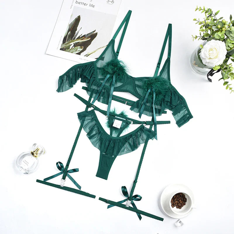 Ensemble de lingerie à pompons et volants