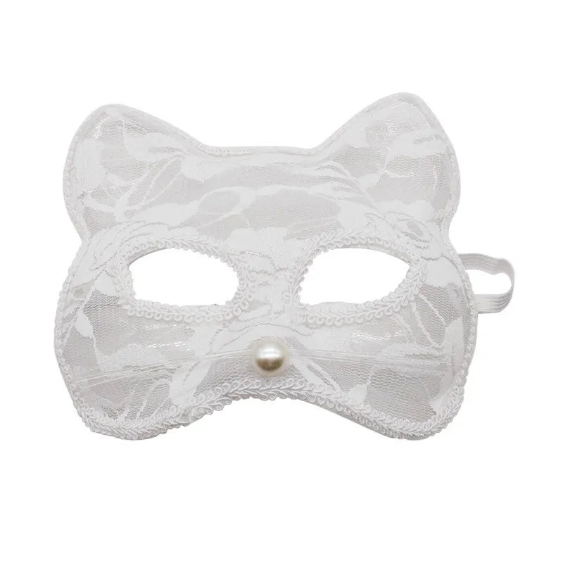 Masque en dentelle à moustaches