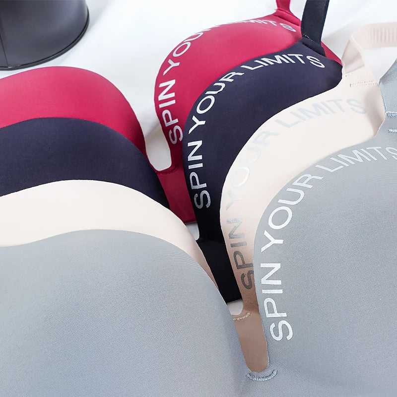 Soutien-gorge push-up sans armatures à inscription