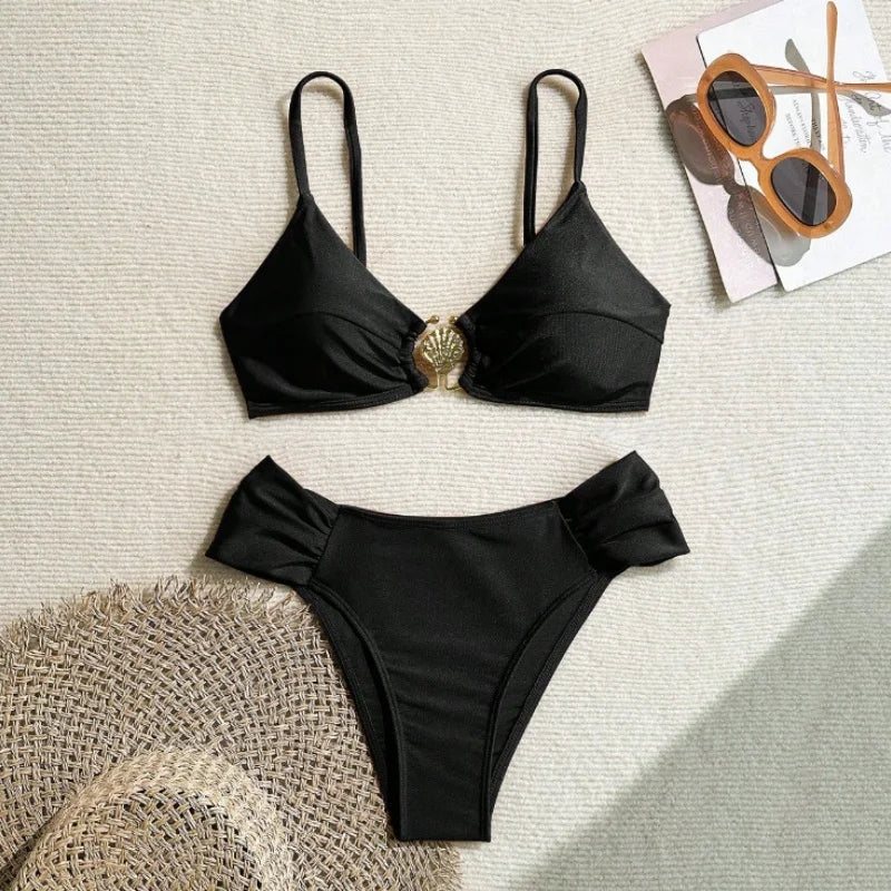 Bikini taille haute avec coquillage métallique