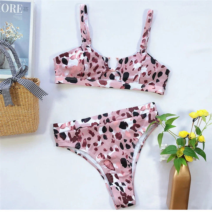 Maillot de bain 2 pièces à découpes tendance