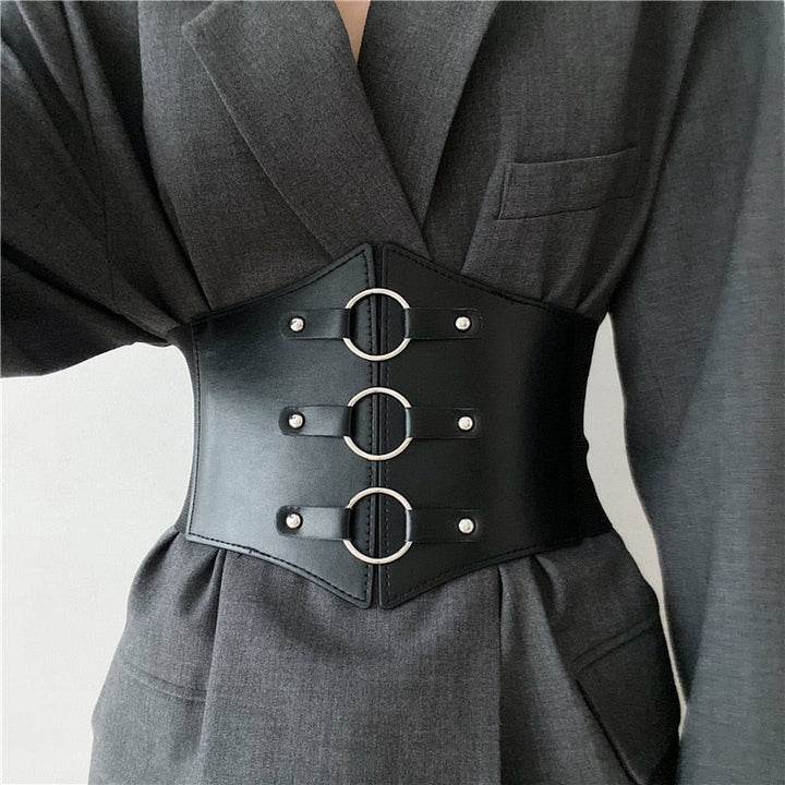 Corset large à fermeture décorative