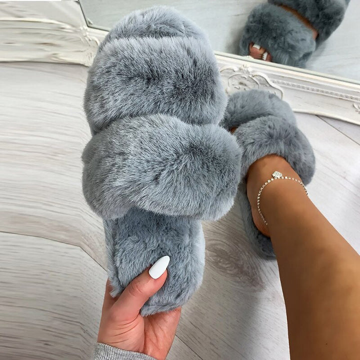 Chaussons en fausse fourrure