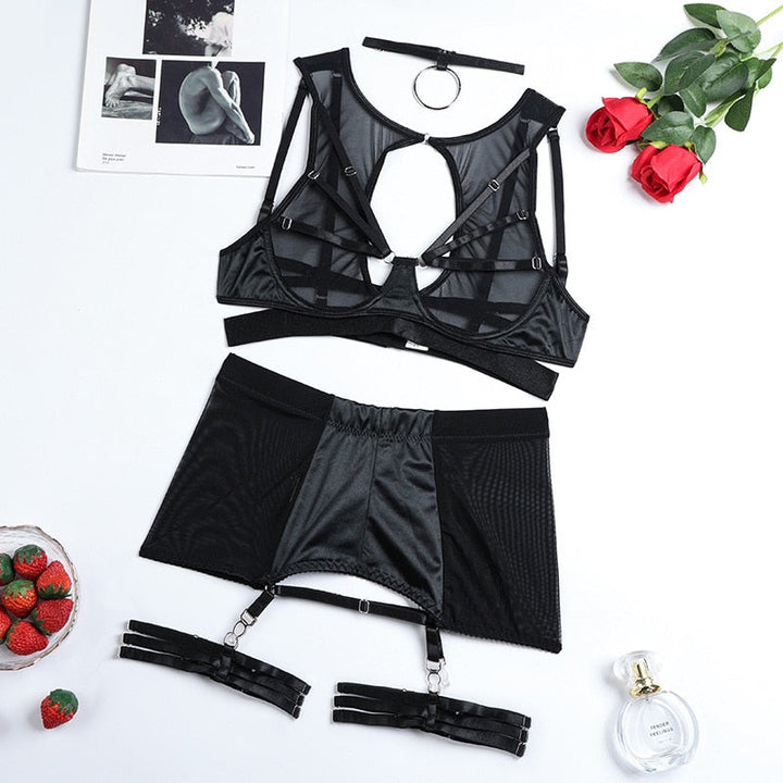 Ensemble de lingerie avec ras-de-cou