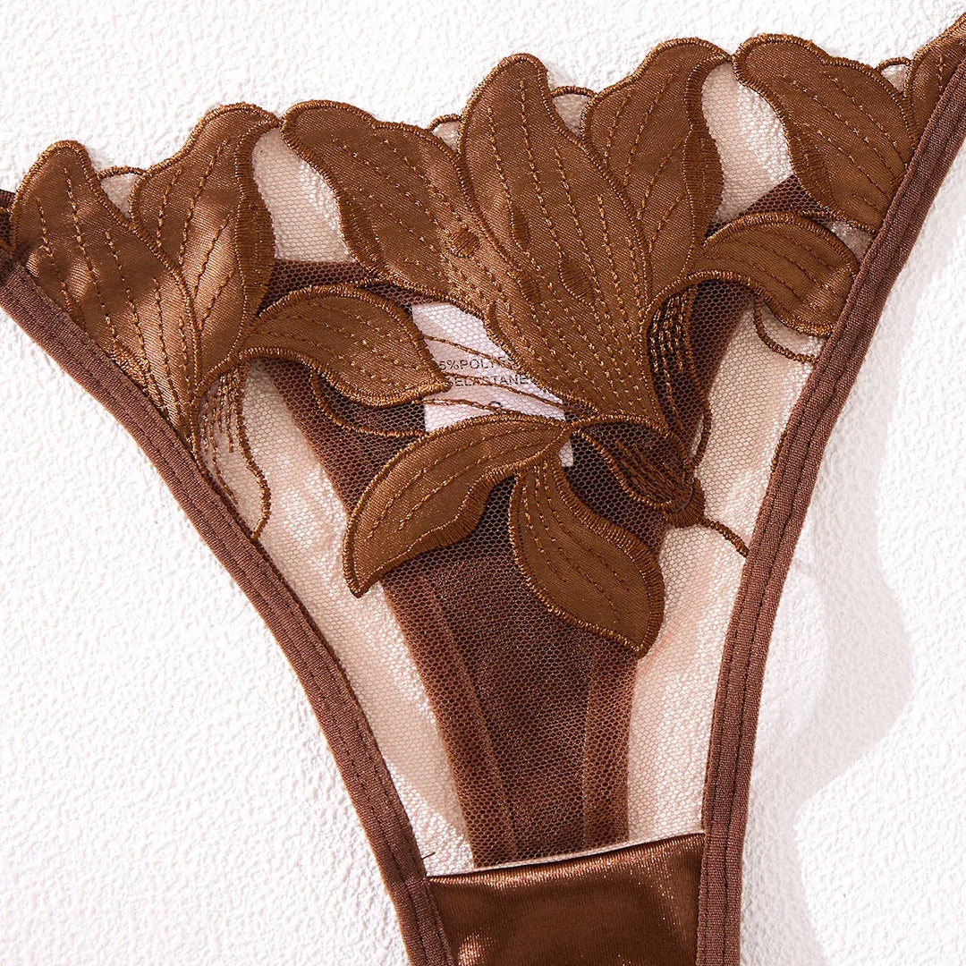Ensemble de lingerie à motif brodé