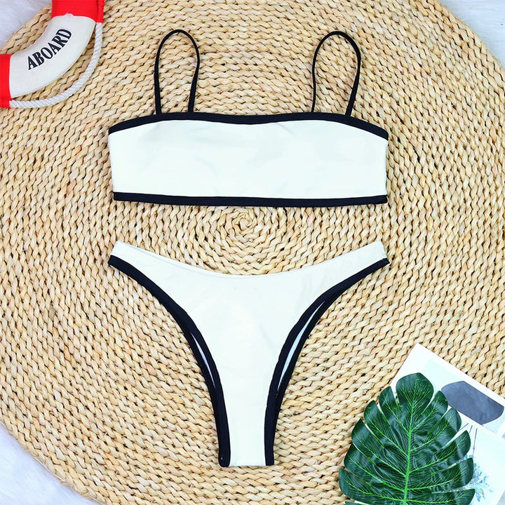 Maillot de bain minimaliste