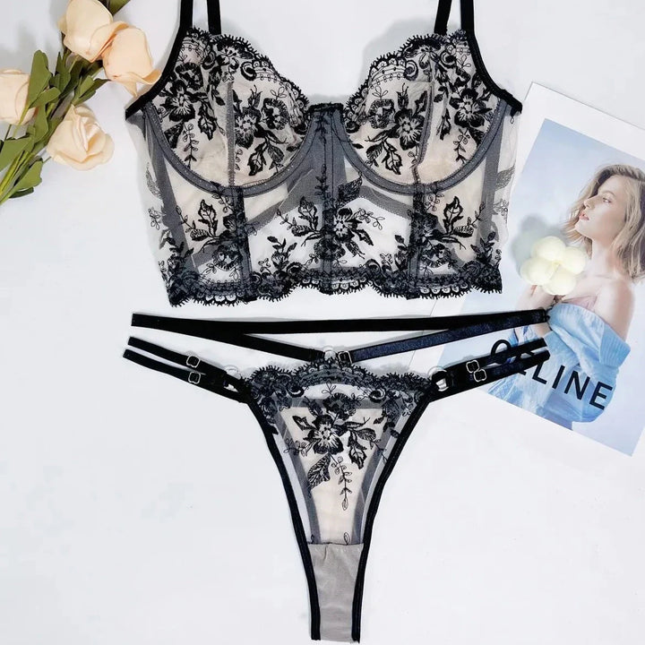 Ensemble de lingerie transparente à demi-corset