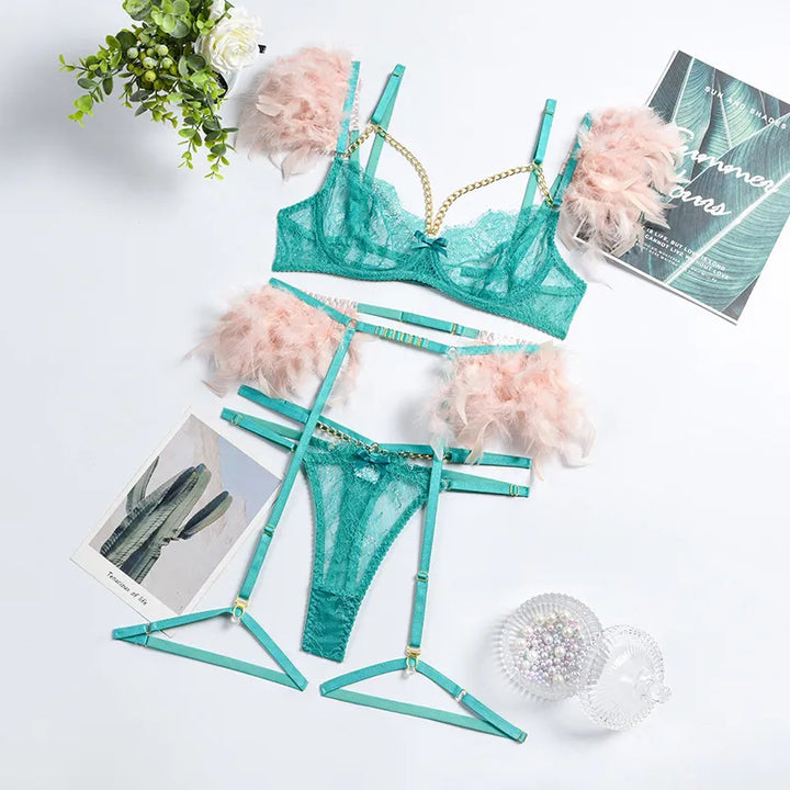 Ensemble de lingerie à plumes