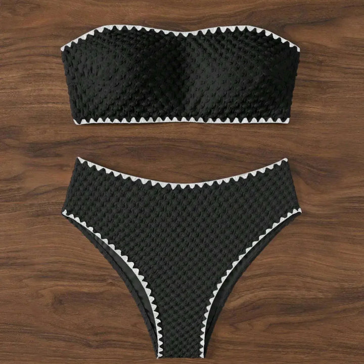 Maillot de bain bandeau texturé taille haute à finitions contrastées