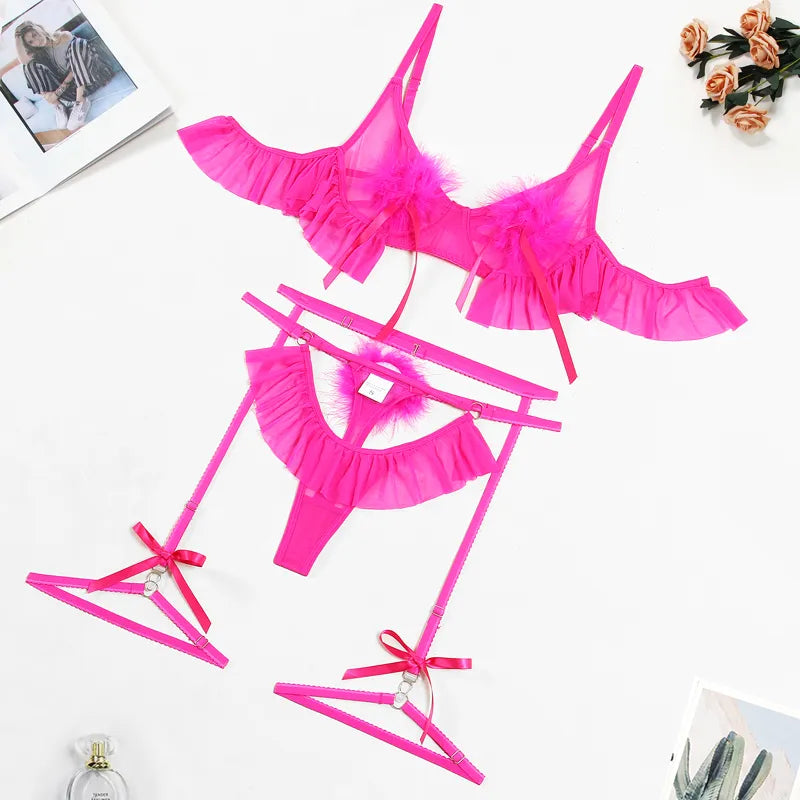 Ensemble de lingerie à pompons et volants