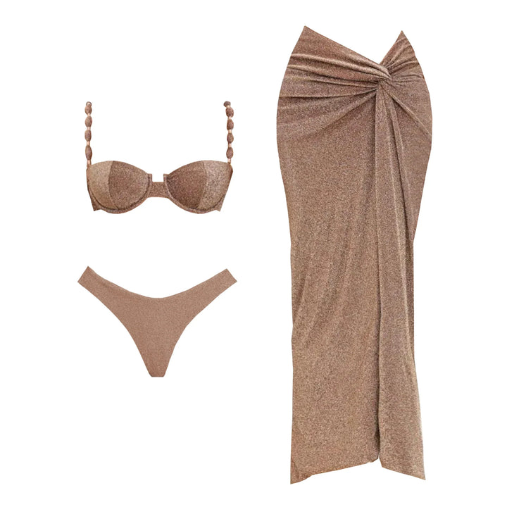 Ensemble de plage avec bikini