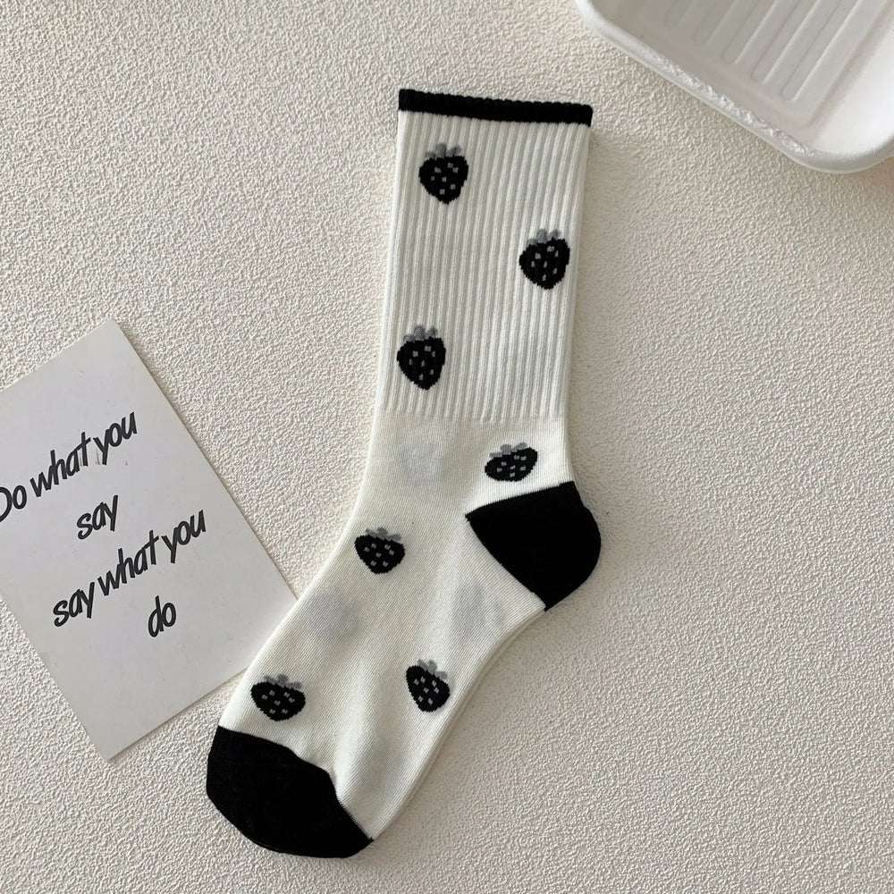 Chaussettes noires et blanches