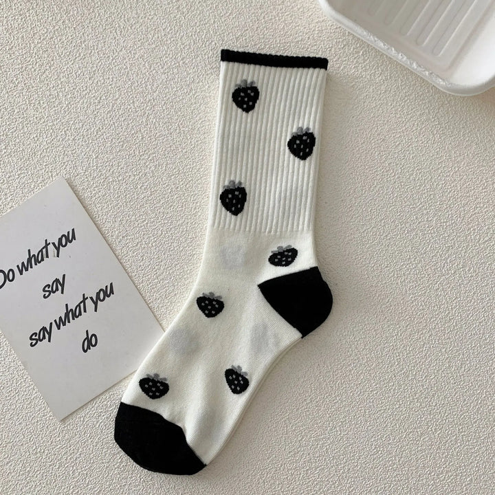Chaussettes noires et blanches