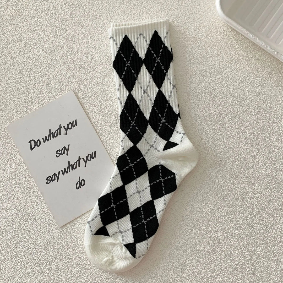 Chaussettes noires et blanches