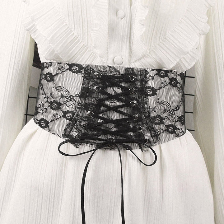 Corset en dentelle à laçage avant