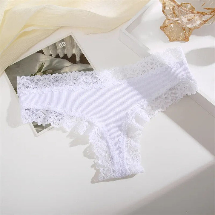 Culottes côtelées en dentelle