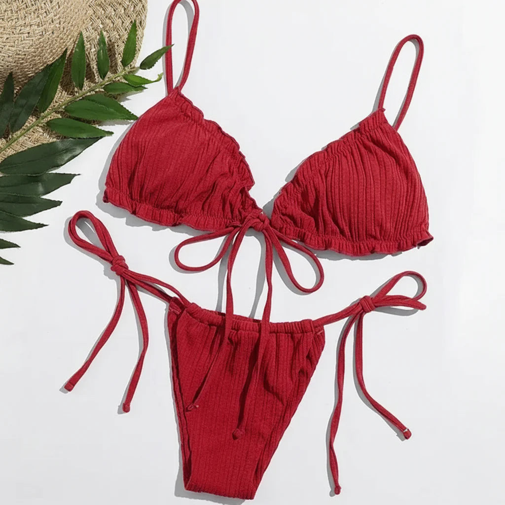 Bikini uni à laçages