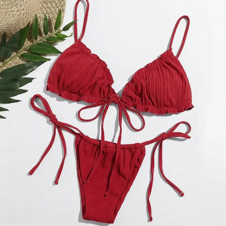 Bikini uni à laçages